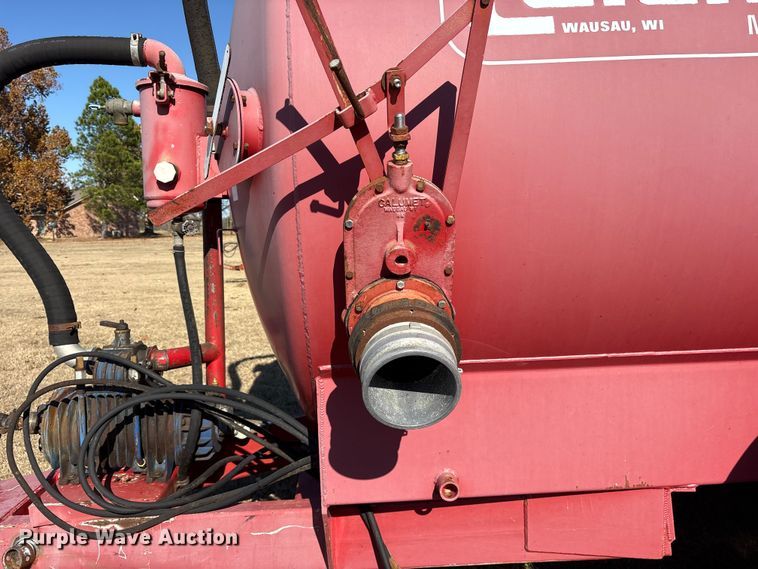 image for item ET7451 Imperial Calumet 3750 manure spreader trailer