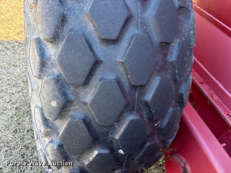 image for item ET7451 Imperial Calumet 3750 manure spreader trailer