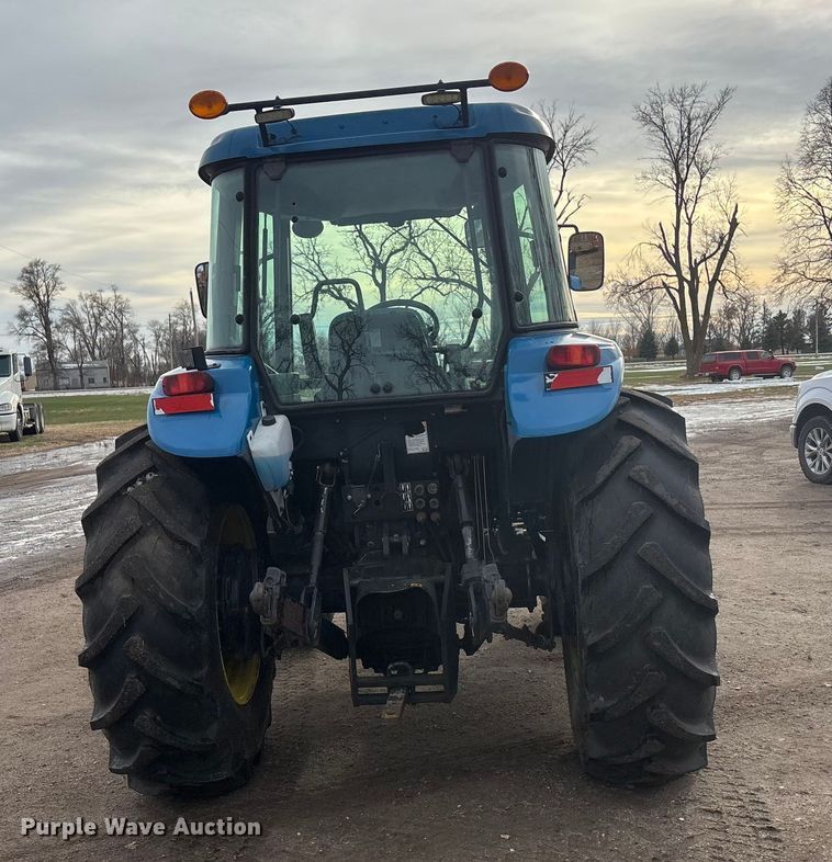 image for item FG1561 2010 New Holland TD5050 MFWD tractor