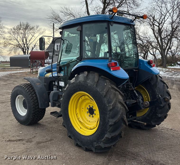 image for item FG1561 2010 New Holland TD5050 MFWD tractor