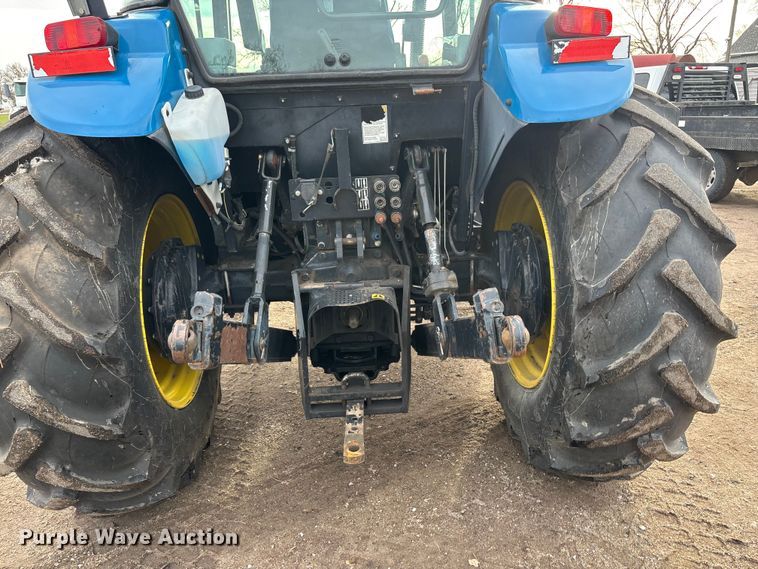 image for item FG1561 2010 New Holland TD5050 MFWD tractor