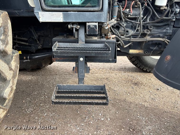 image for item FG1561 2010 New Holland TD5050 MFWD tractor