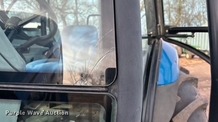 image for item FG1561 2010 New Holland TD5050 MFWD tractor