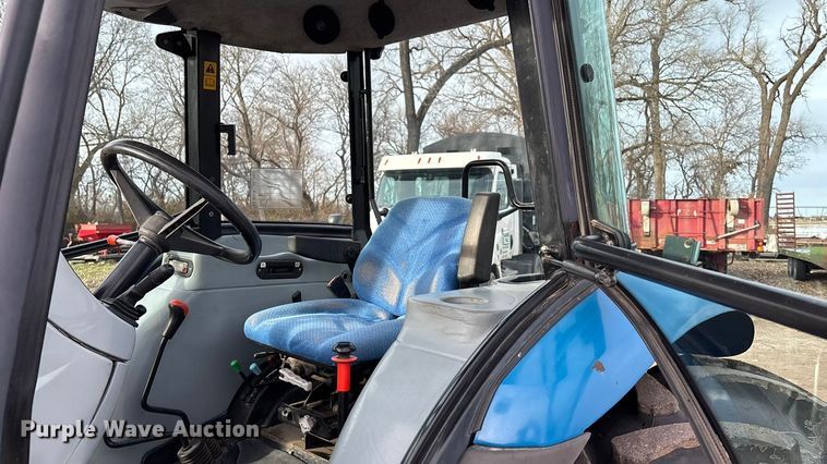image for item FG1561 2010 New Holland TD5050 MFWD tractor