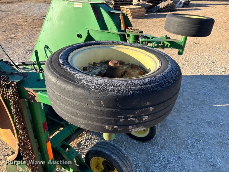 image for item FI1556 John Deere HX15 batwing rotary mower
