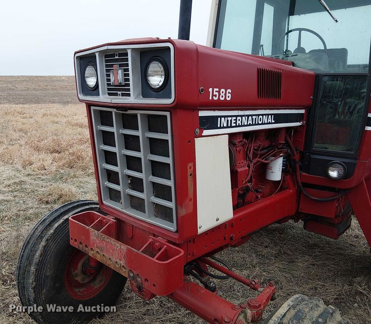 image for item FK0874 International F1586 tractor