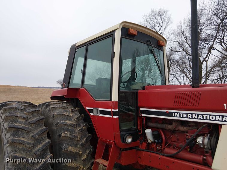 image for item FK0874 International F1586 tractor