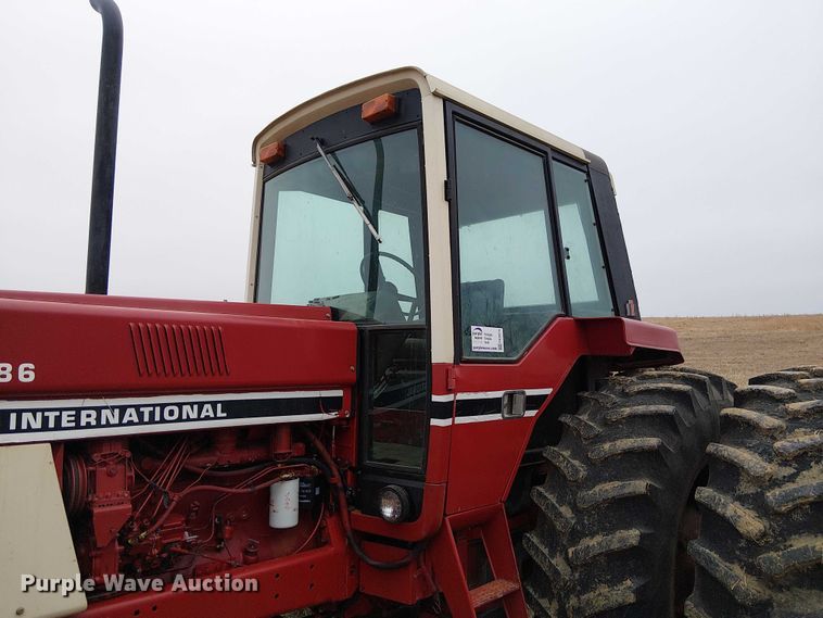 image for item FK0874 International F1586 tractor