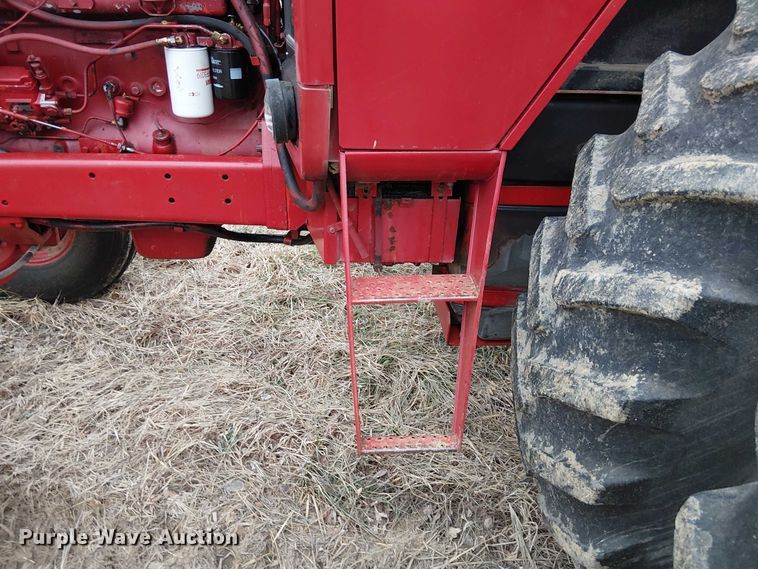 image for item FK0874 International F1586 tractor