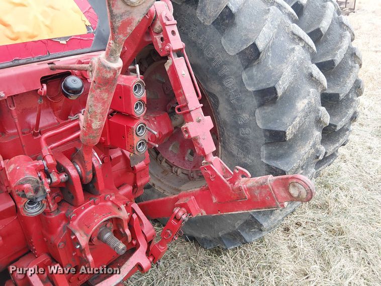 image for item FK0874 International F1586 tractor