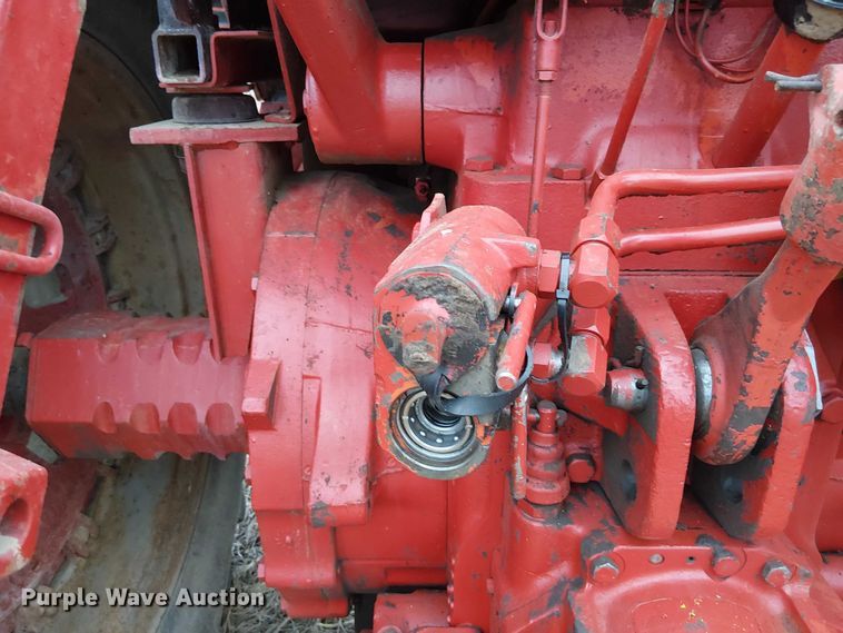 image for item FK0874 International F1586 tractor