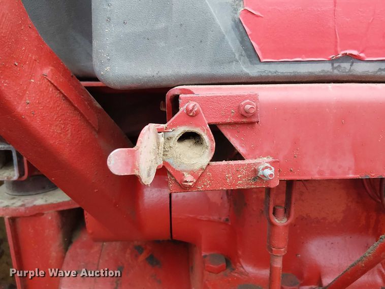 image for item FK0874 International F1586 tractor