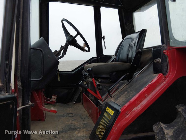 image for item FK0874 International F1586 tractor