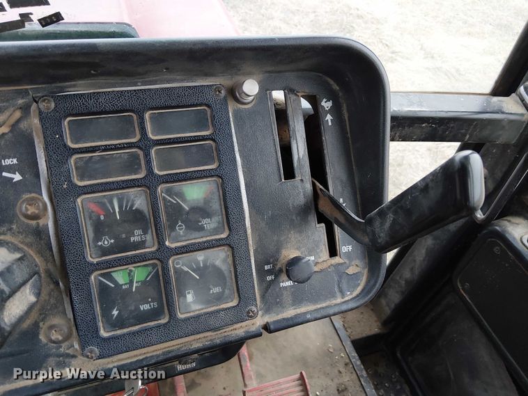 image for item FK0874 International F1586 tractor