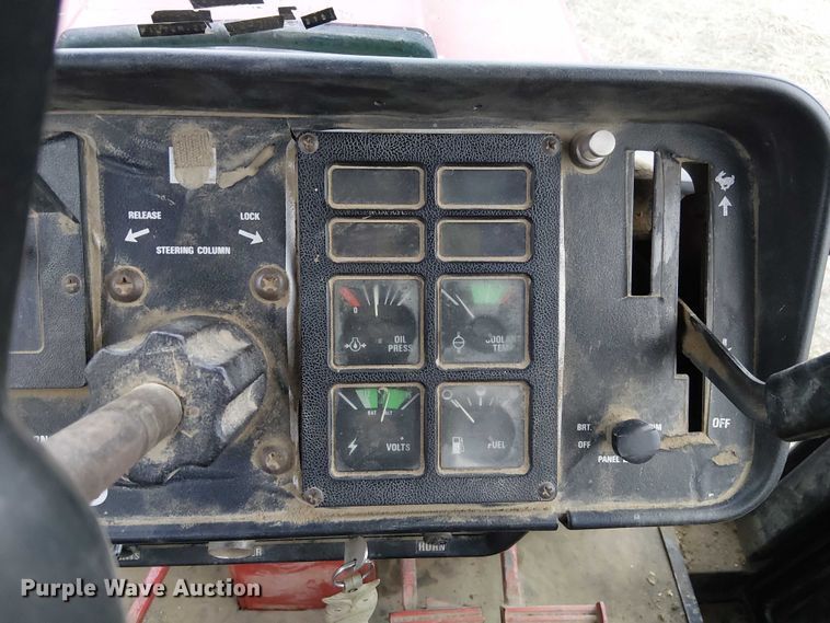 image for item FK0874 International F1586 tractor