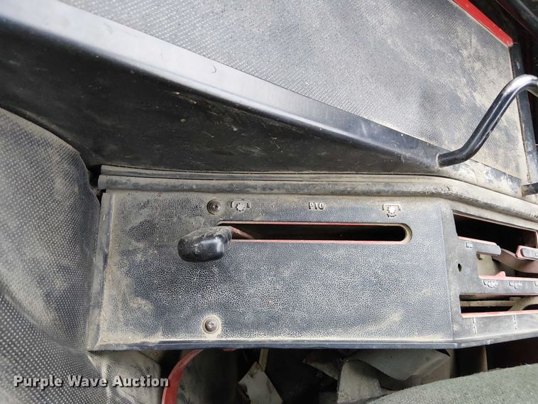 image for item FK0874 International F1586 tractor