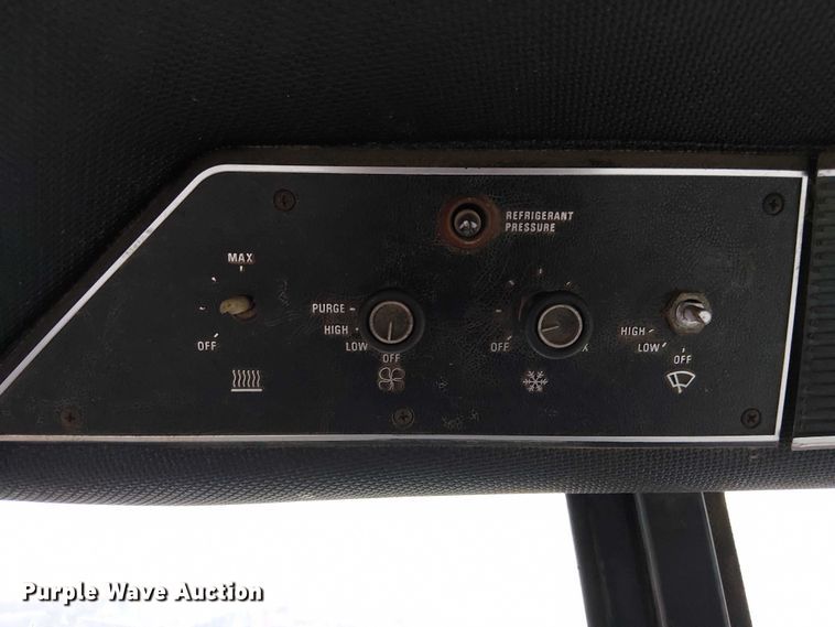 image for item FK0874 International F1586 tractor