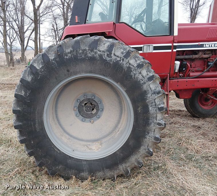 image for item FK0874 International F1586 tractor