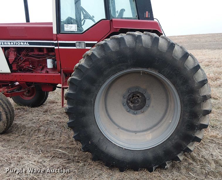 image for item FK0874 International F1586 tractor