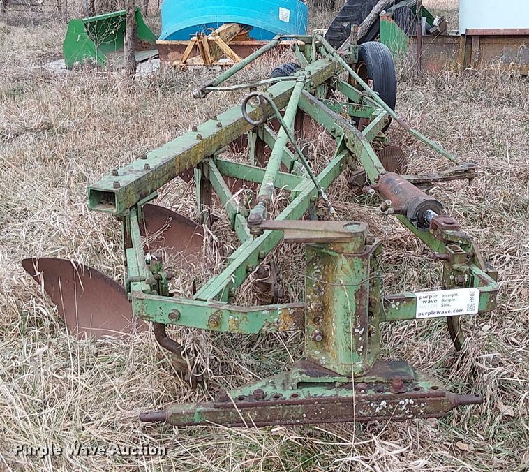 image for item FK0875 John Deere six bottom plow