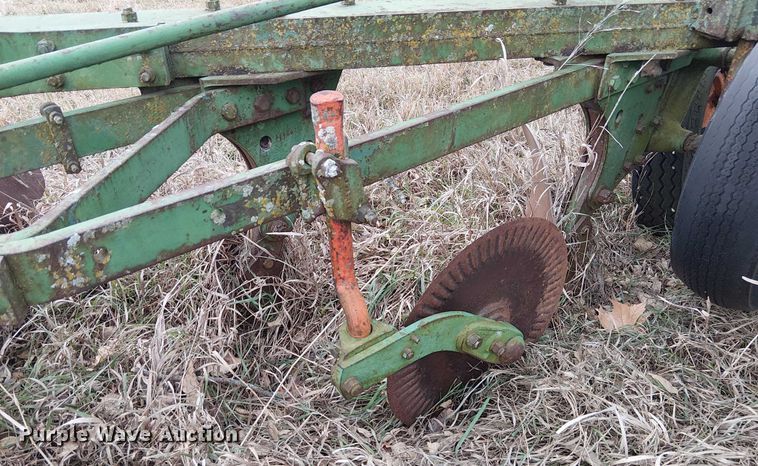 image for item FK0875 John Deere six bottom plow
