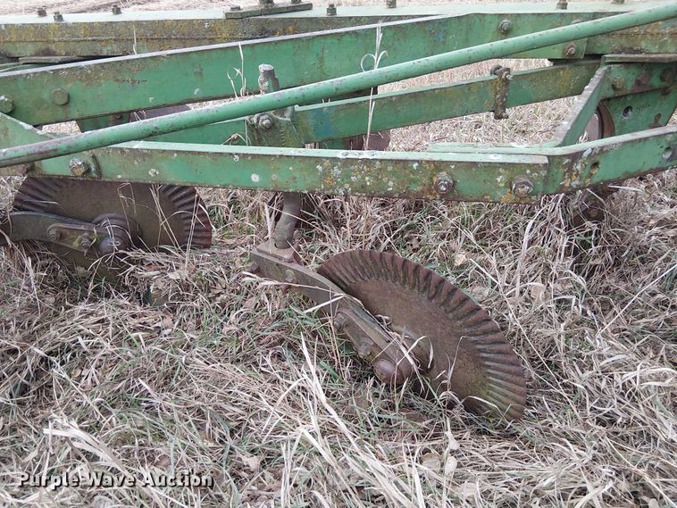 image for item FK0875 John Deere six bottom plow