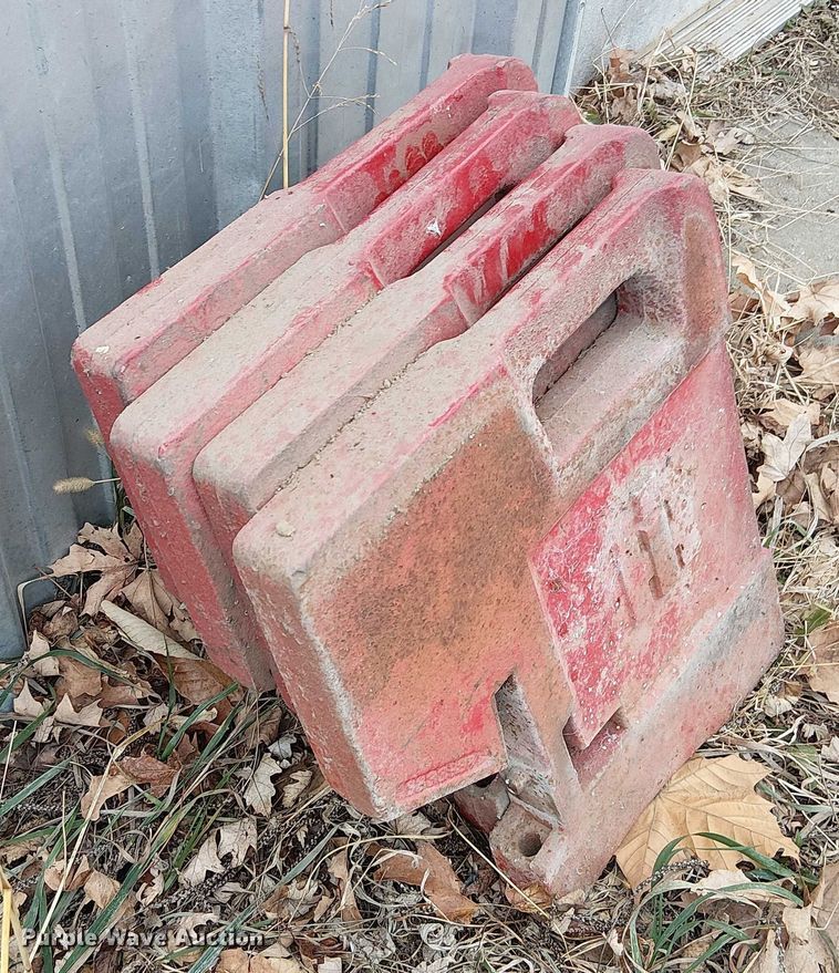 image for item FK0876 (4) Case IH suitecase weights