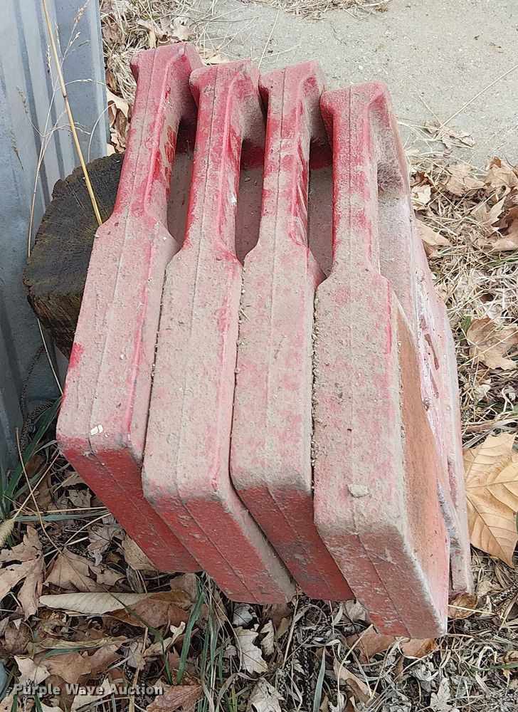 image for item FK0876 (4) Case IH suitecase weights