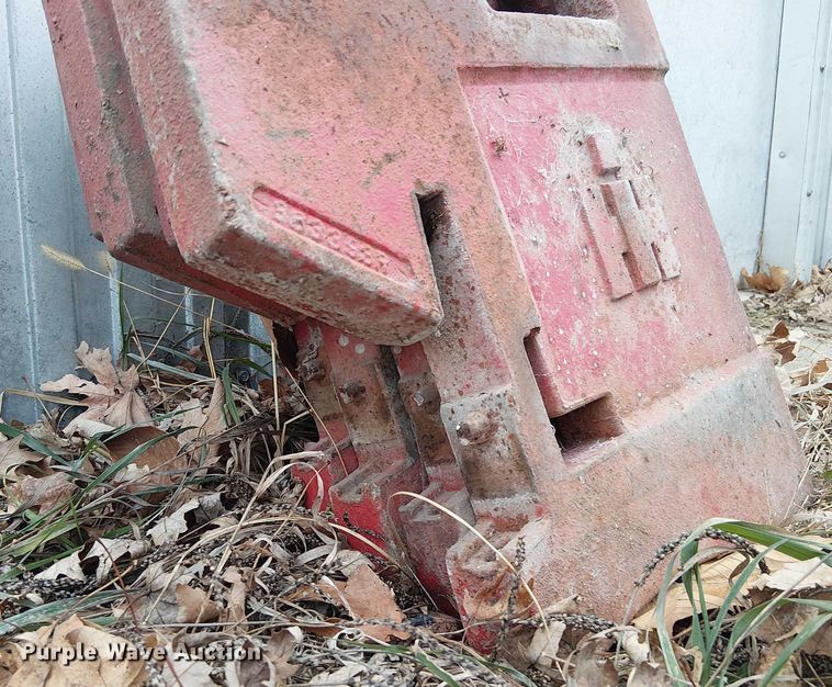 image for item FK0876 (4) Case IH suitecase weights