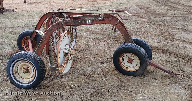 image for item FK0877 International 35 hay rake