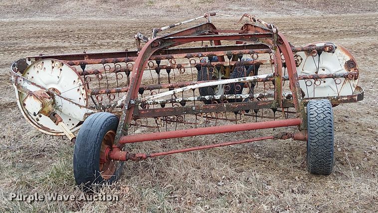 image for item FK0877 International 35 hay rake