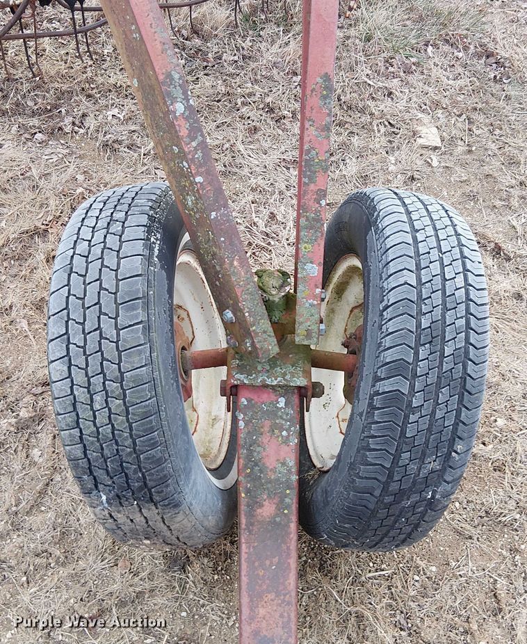 image for item FK0877 International 35 hay rake