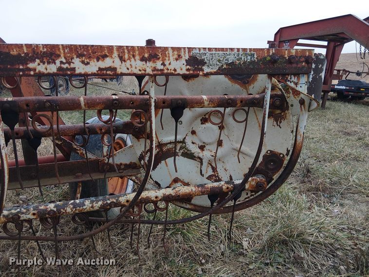 image for item FK0877 International 35 hay rake