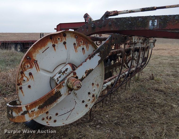image for item FK0877 International 35 hay rake