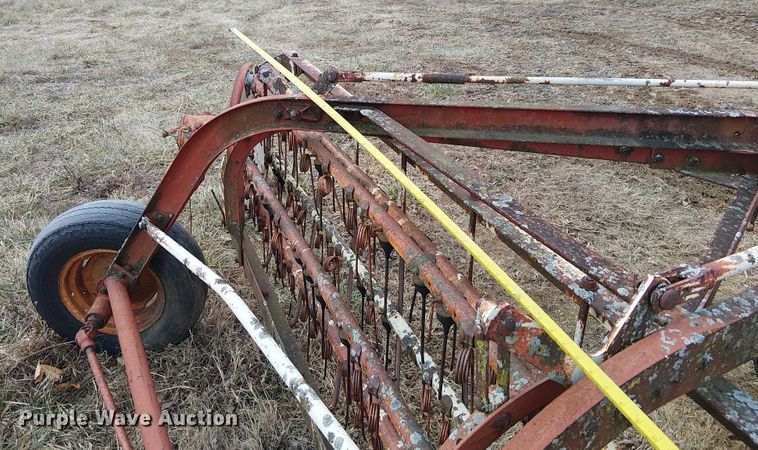 image for item FK0877 International 35 hay rake