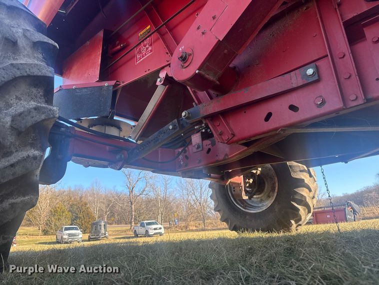 image for item FK0884 1991 Case  1660 Axial-Flow  RWA combine