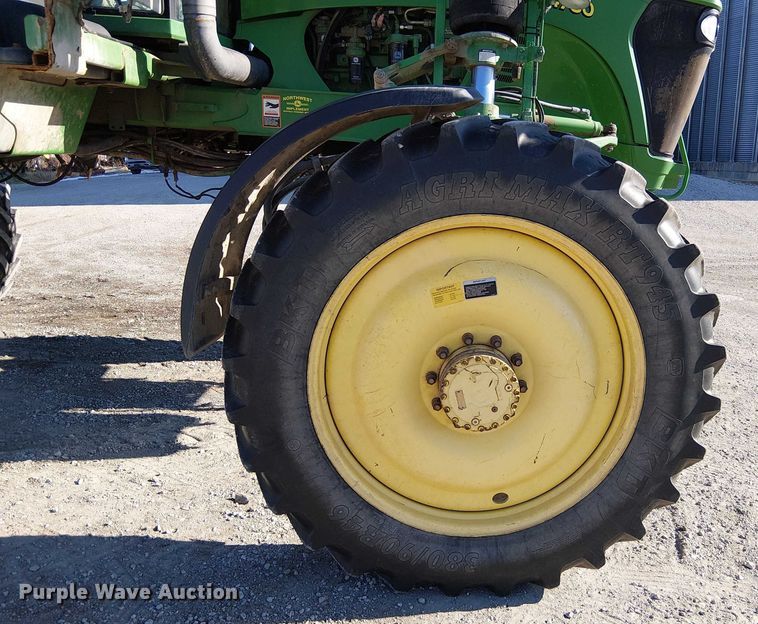 image for item FK0902 John Deere 4730 sprayer