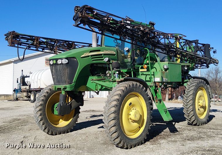 image for item FK0903 2006 John Deere 4720 sprayer