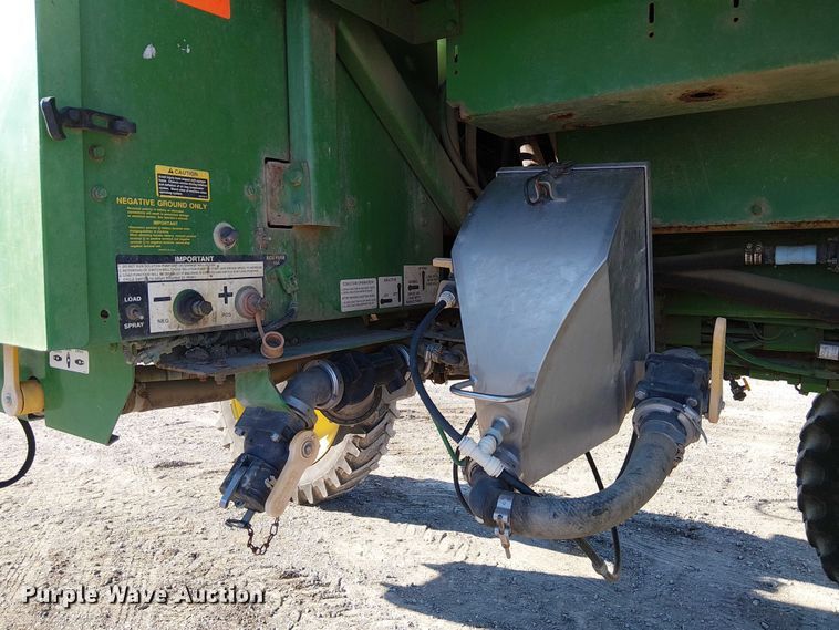 image for item FK0903 2006 John Deere 4720 sprayer