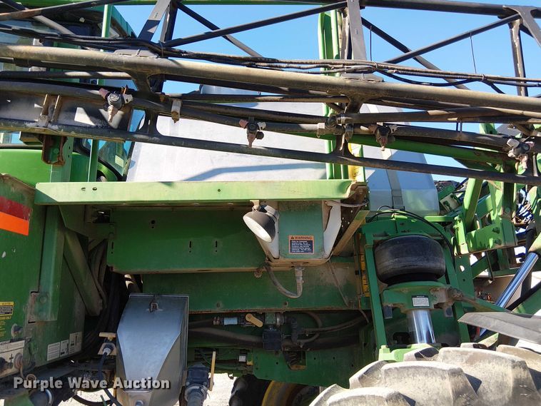 image for item FK0903 2006 John Deere 4720 sprayer