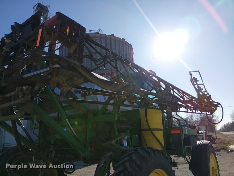 image for item FK0903 2006 John Deere 4720 sprayer