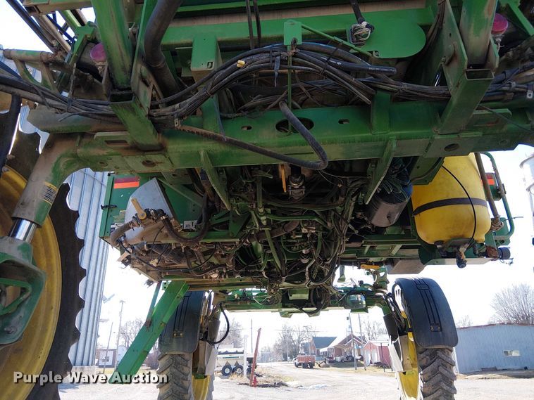 image for item FK0903 2006 John Deere 4720 sprayer