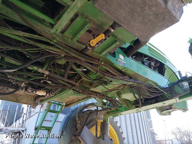 image for item FK0903 2006 John Deere 4720 sprayer