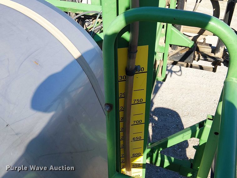 image for item FK0903 2006 John Deere 4720 sprayer