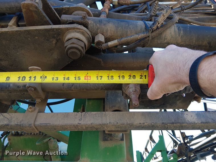 image for item FK0903 2006 John Deere 4720 sprayer