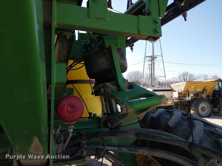 image for item FK0903 2006 John Deere 4720 sprayer