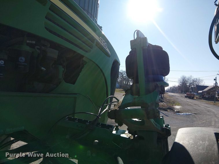 image for item FK0903 2006 John Deere 4720 sprayer