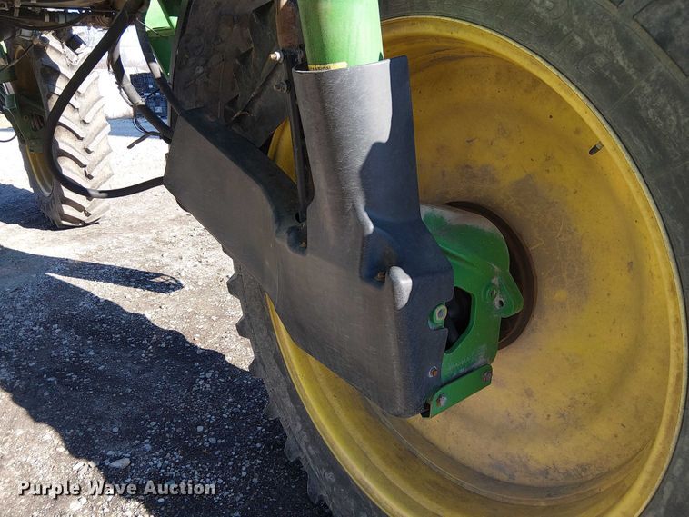image for item FK0903 2006 John Deere 4720 sprayer