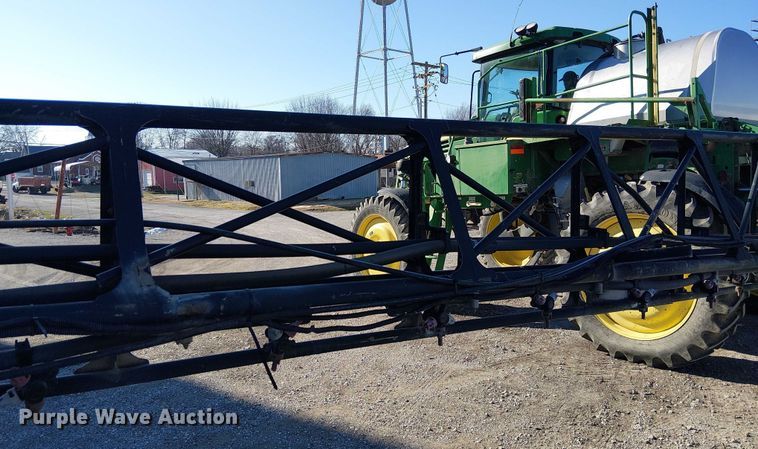 image for item FK0903 2006 John Deere 4720 sprayer