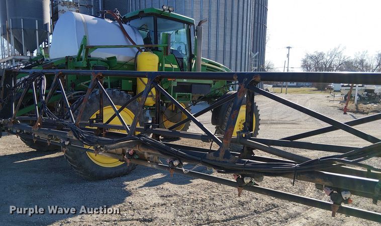 image for item FK0903 2006 John Deere 4720 sprayer